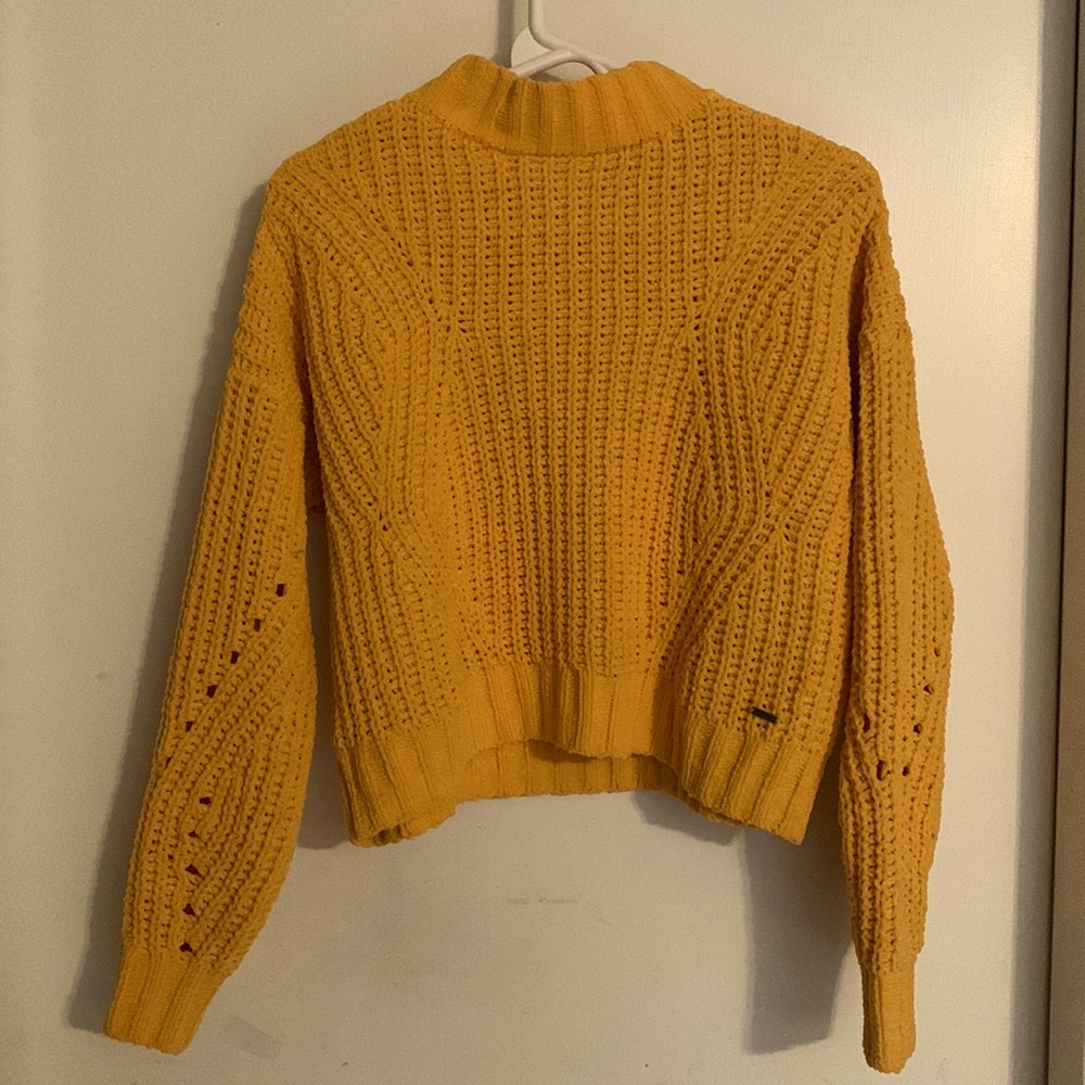 Hollister Knit Crop Top